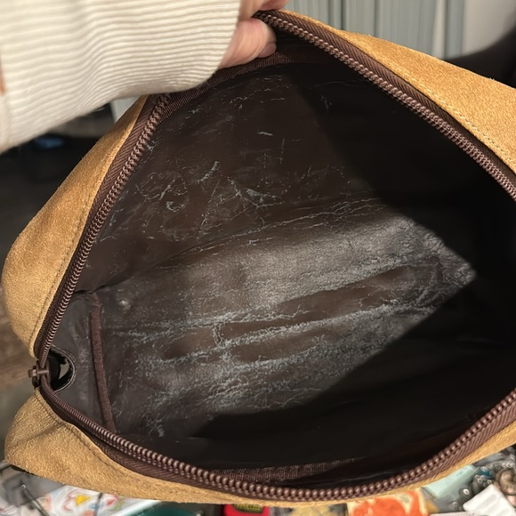 🌺🔥 Luxurious Loewe Large Suede Pouch🔥🔥🔥 - Picture 7 of 8